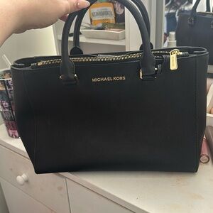 Black Michael Kors bag